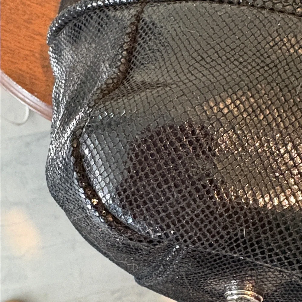 B. Makowsky  shoulder bag  soft brushed leather  black/Silvertone 2 outside pock